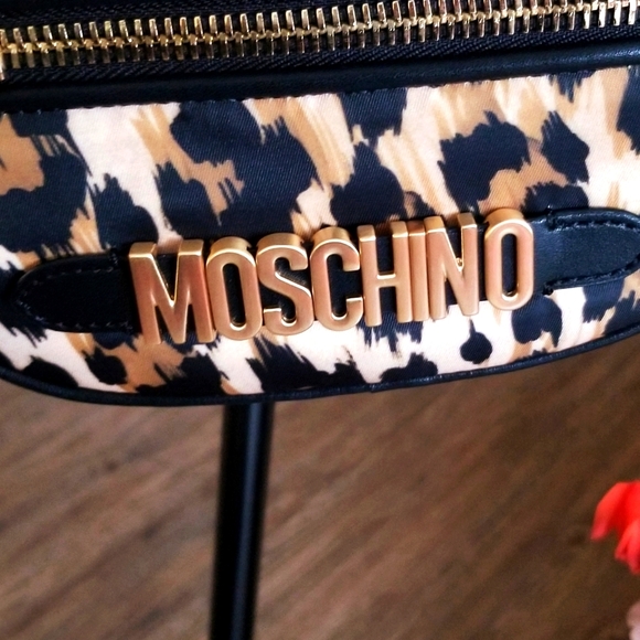 MOSCHINO BUNDLE TOTE & CROSSBODY - Picture 4 of 7